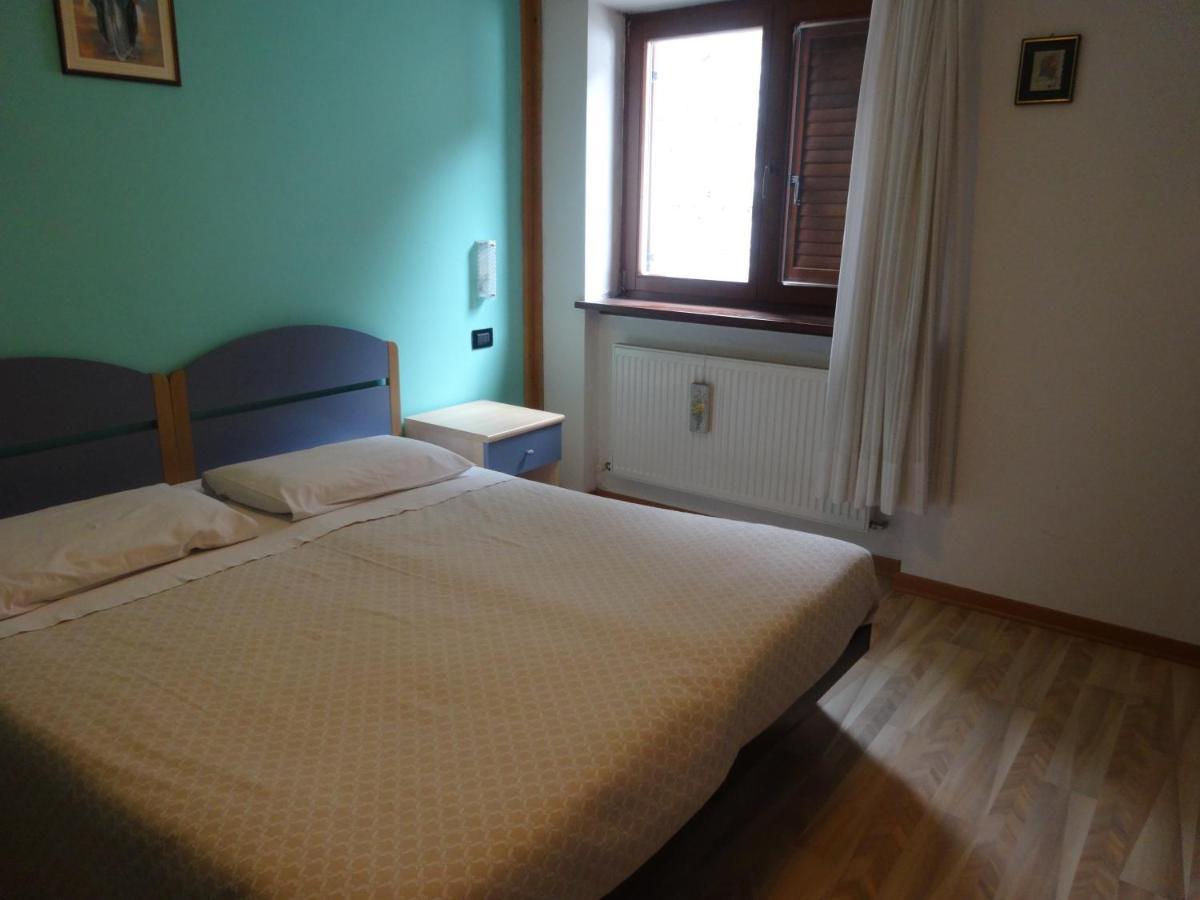 Hotel Genzianella Presenaio エクステリア 写真